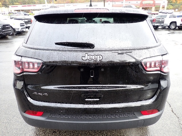 2026 Jeep Compass Limited Altitude photo 3