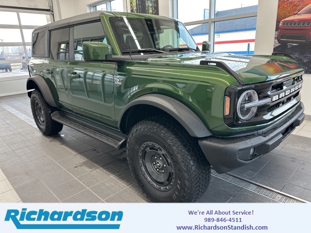 2025 Ford Bronco 4-Door Outer Banks's photo