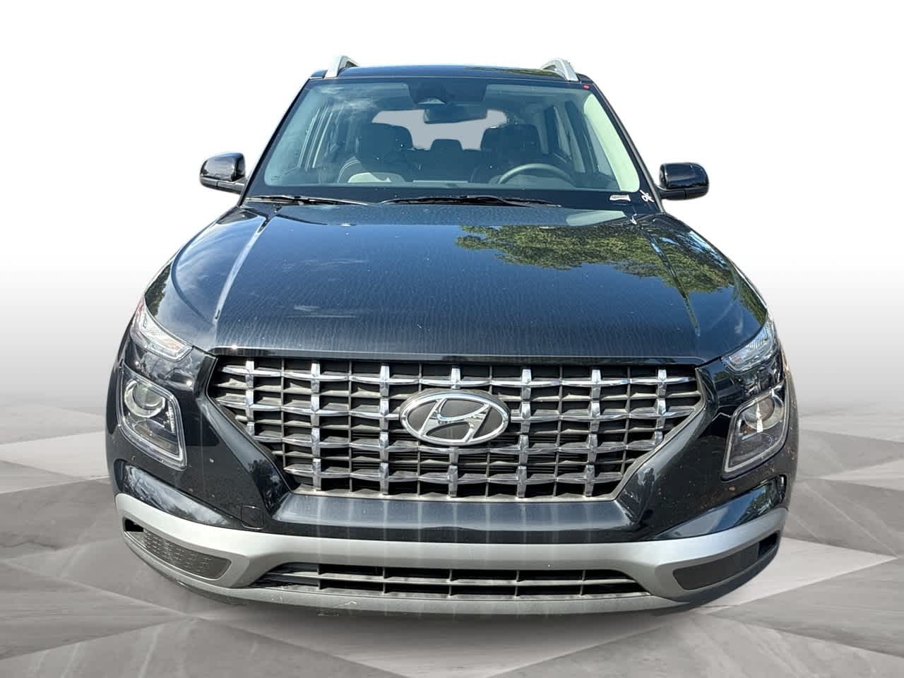2025 Hyundai Venue SEL photo 3