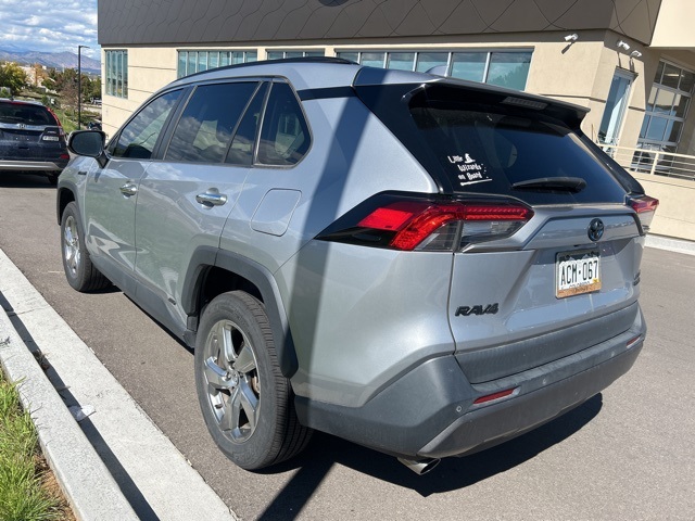 2020 Toyota RAV4 Hybrid Limited photo 4