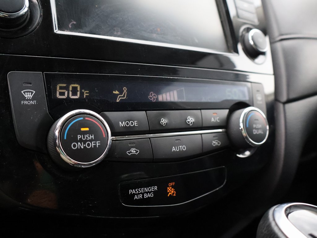 2019 Nissan Rogue SV photo 36