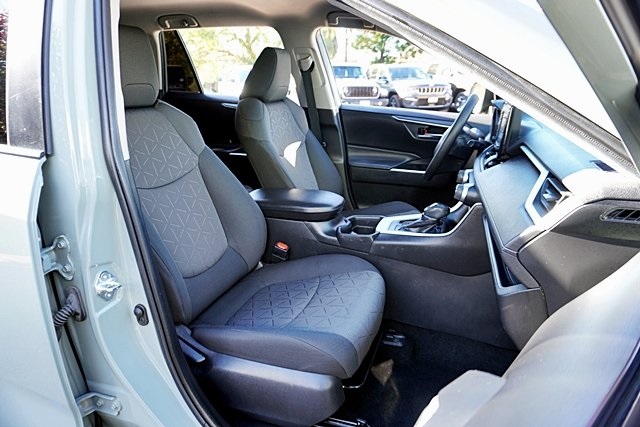 Used 2021 Gray Toyota XLE image 11