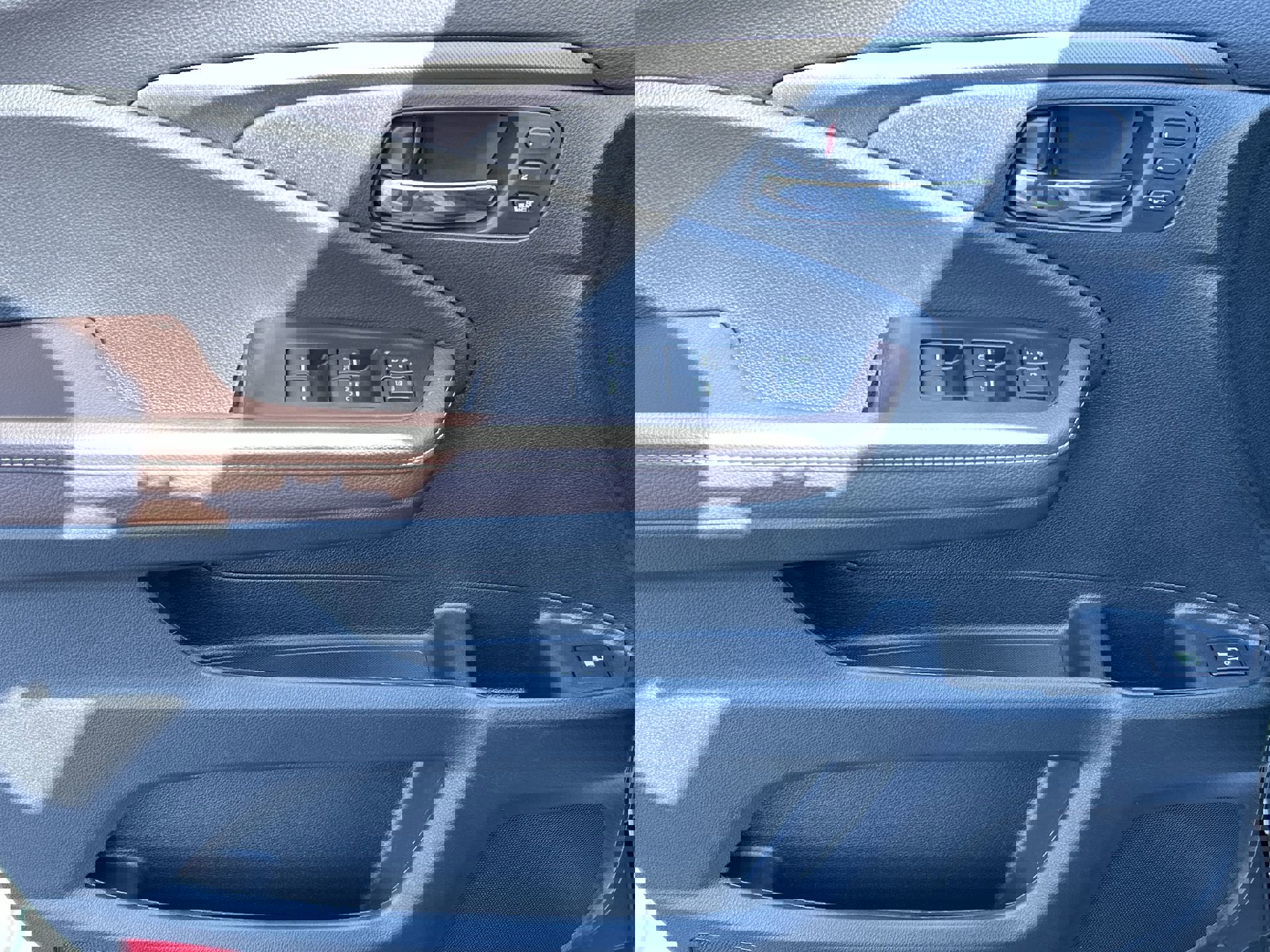 2025 Honda Ridgeline RTL photo 9