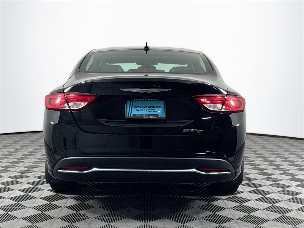 2015 Chrysler 200 C photo 9