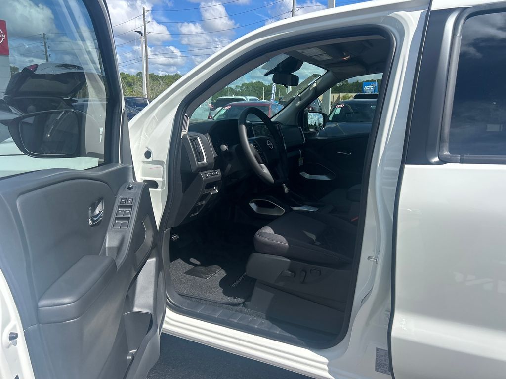 2026 Nissan Frontier SV photo 8