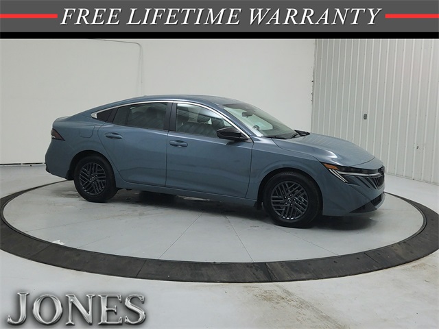 2026 Nissan Sentra SV's photo