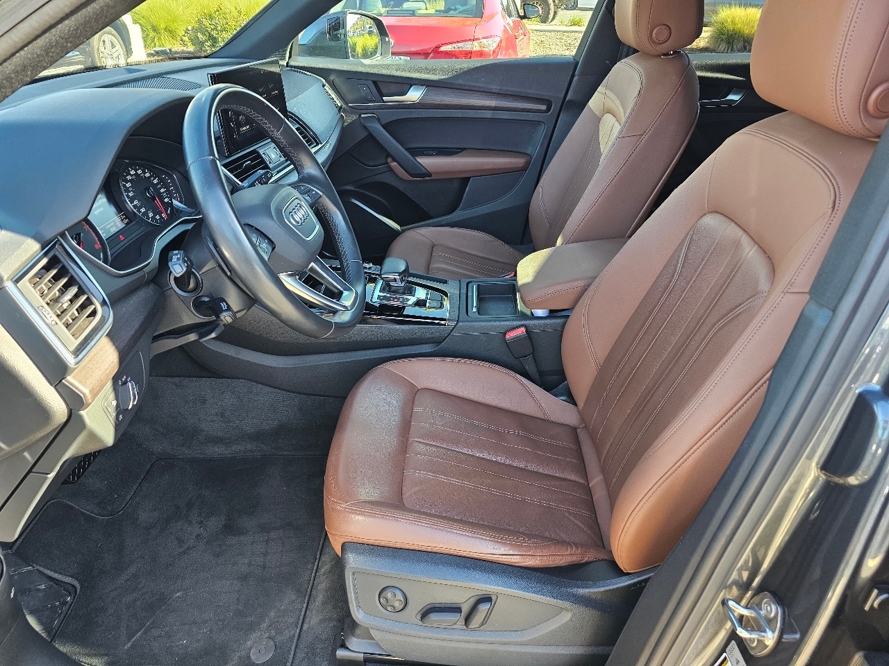 2022 Audi Q5 45 S line Premium photo 2