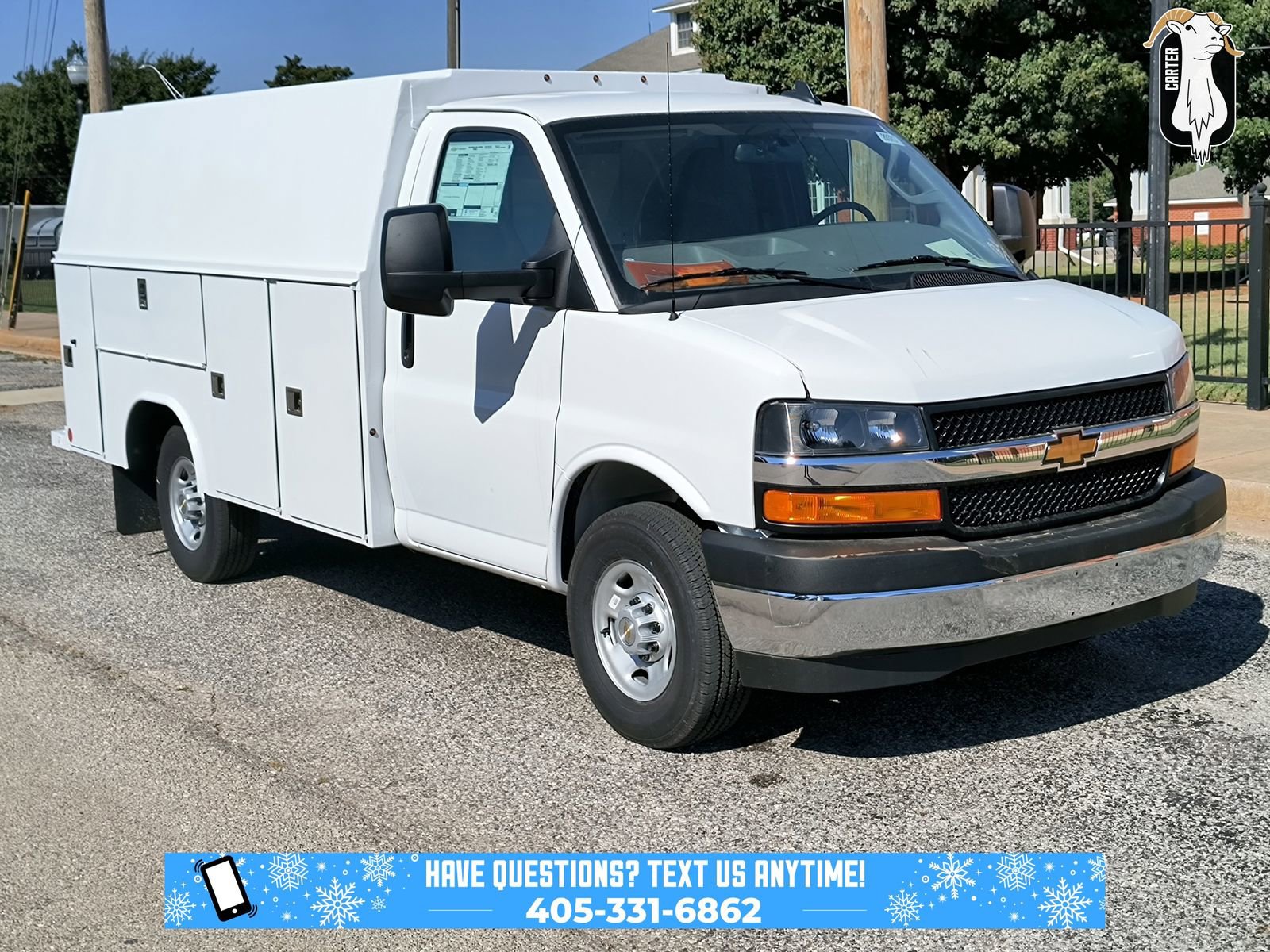 2025 Chevrolet Express Cutaway Base's photo