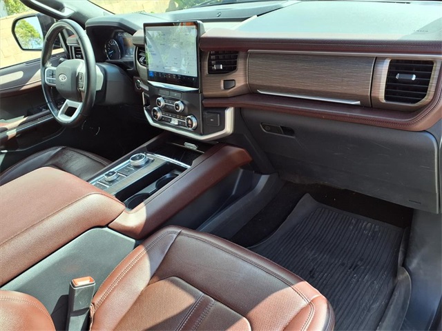 2022 Ford Expedition Limited photo 24