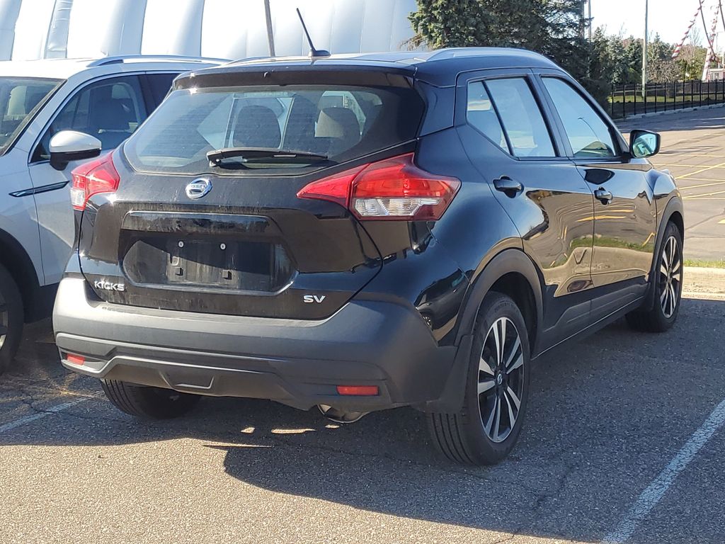 2019 Nissan Kicks SV photo 4
