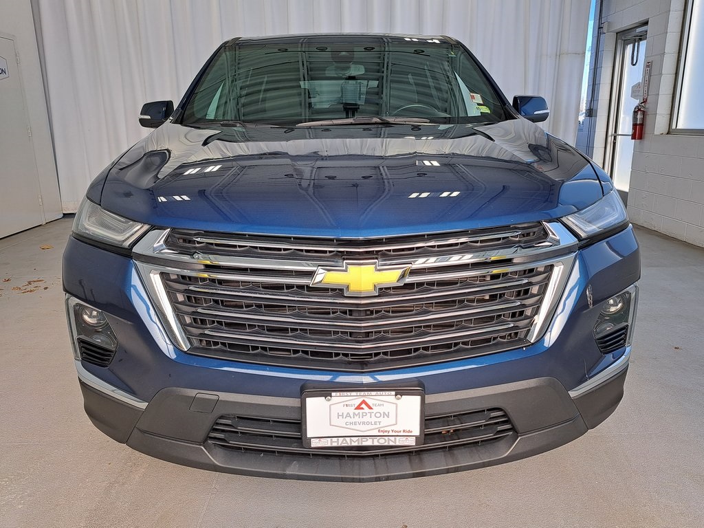 2023 Chevrolet Traverse photo 2