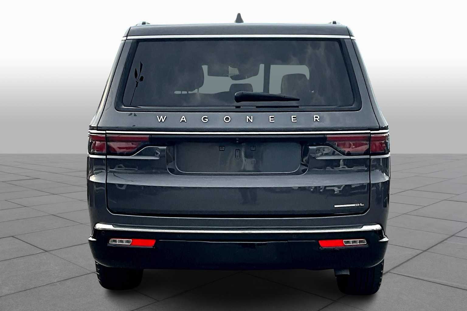 2023 Jeep Wagoneer L Series II photo 4