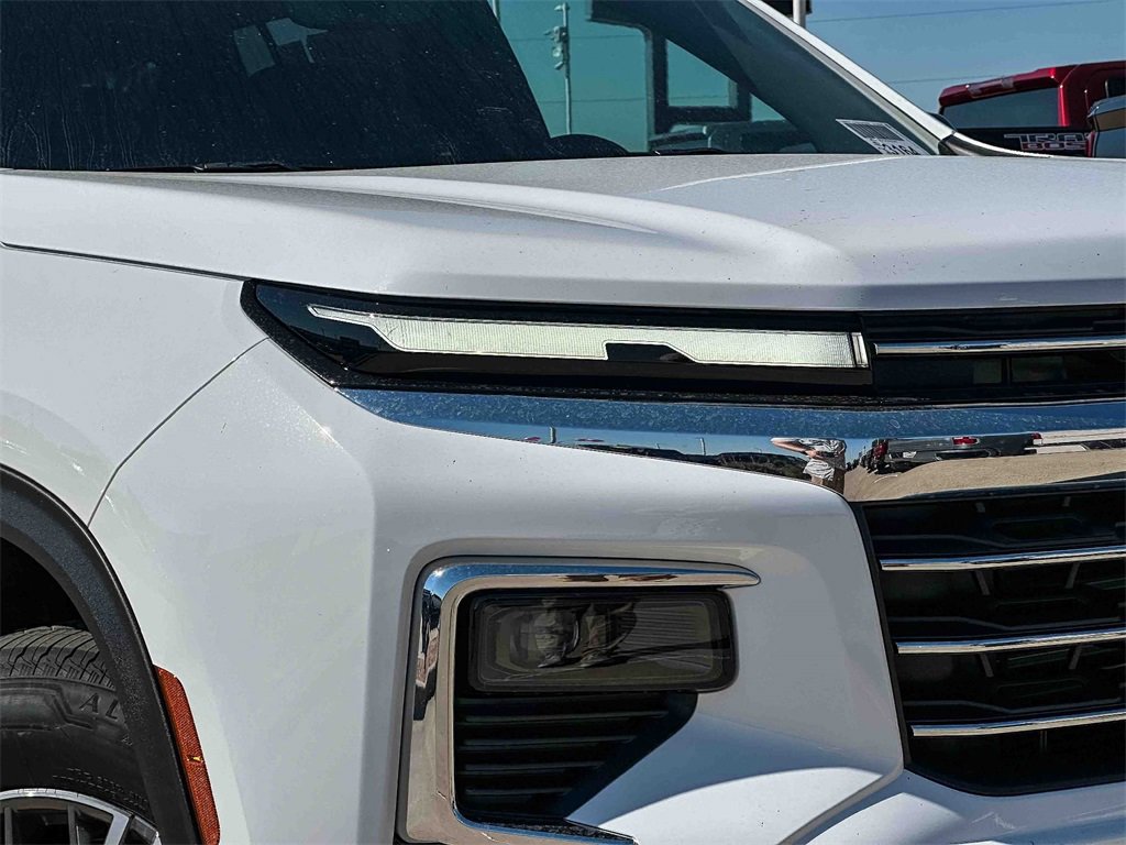 2026 Chevrolet Traverse photo 3