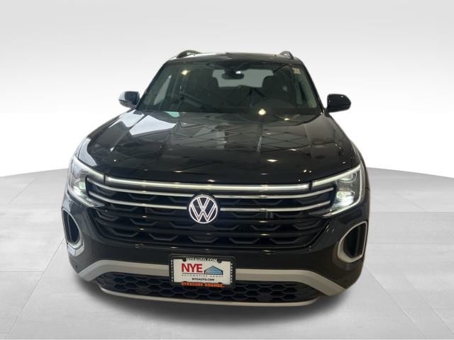 2025 Volkswagen Atlas Peak Edition SE photo 8