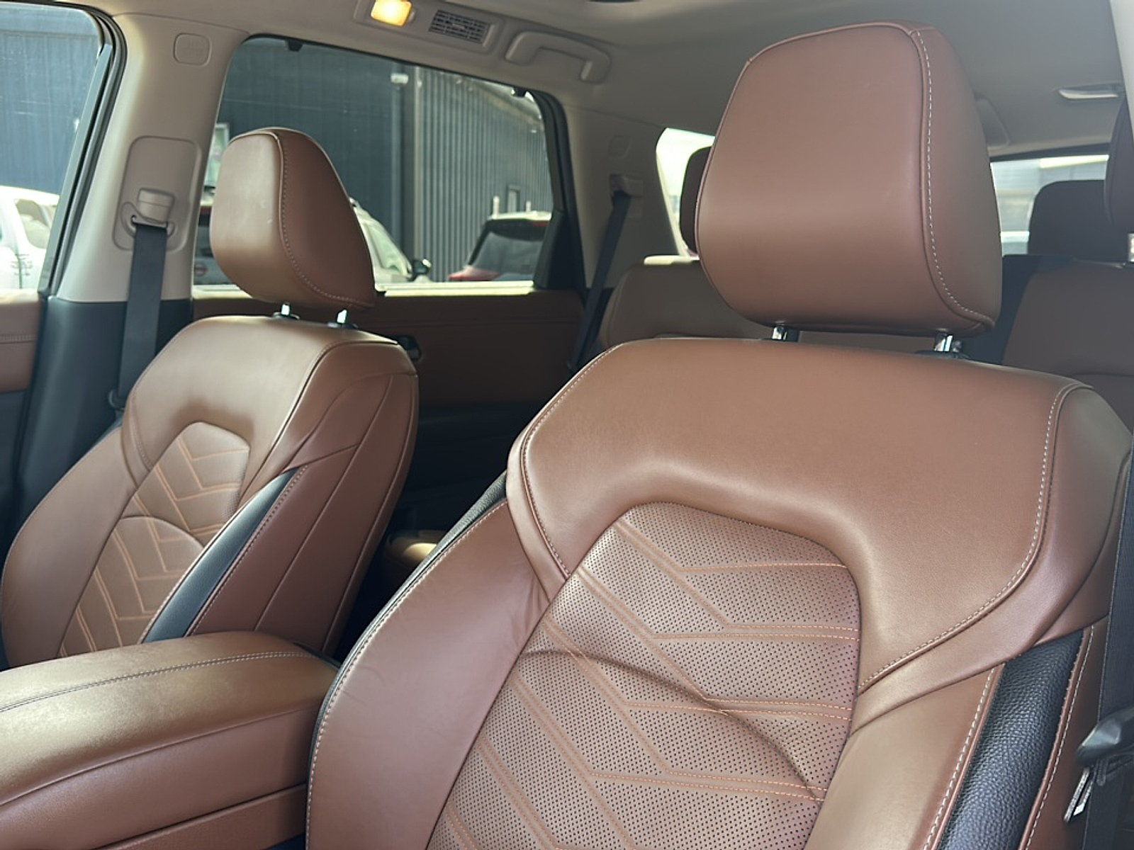 2022 Nissan Pathfinder Platinum photo 4