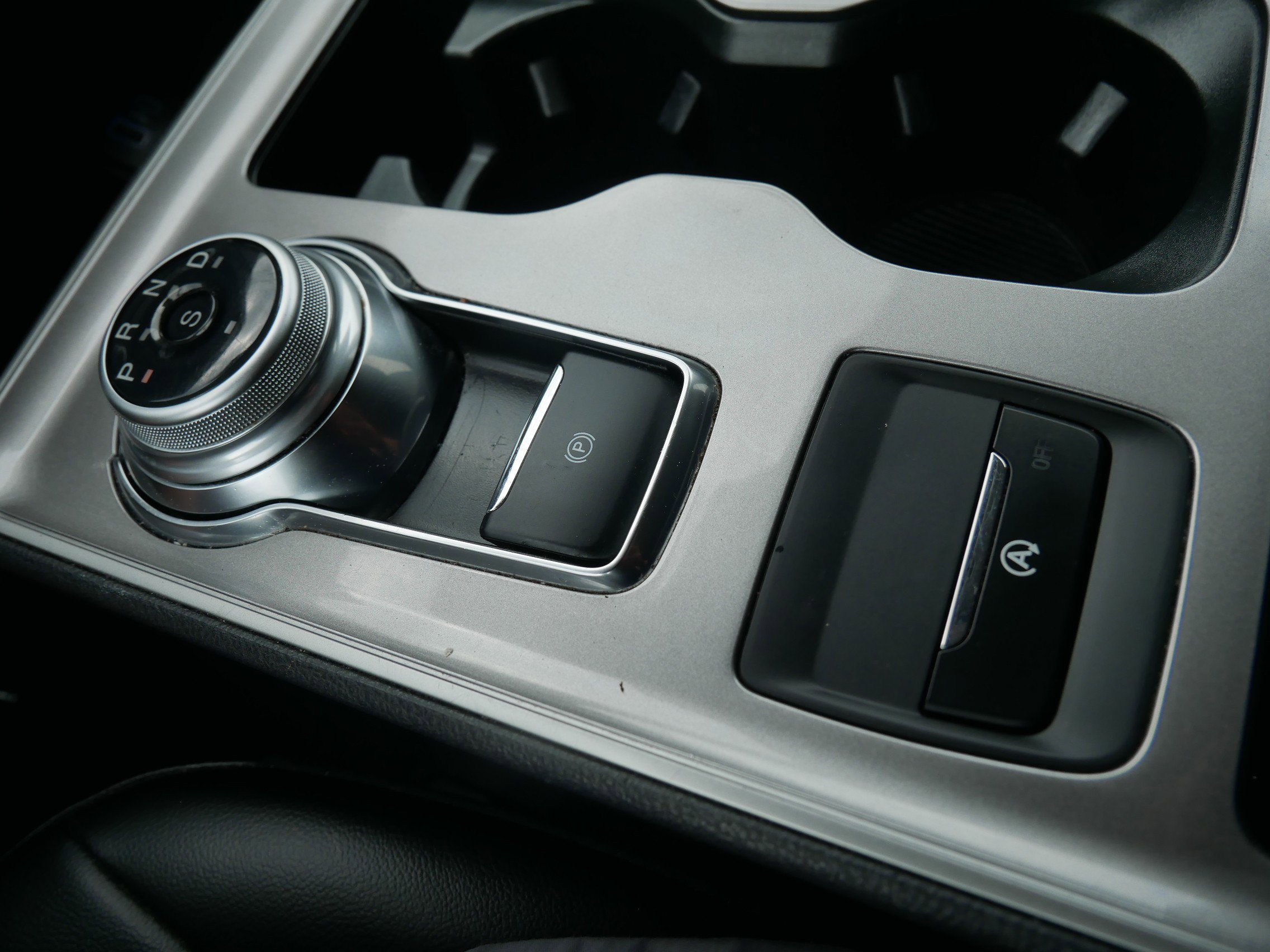 2024 Ford Edge SEL photo 24