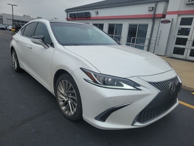 2021 Lexus ES 350 Luxury's photo