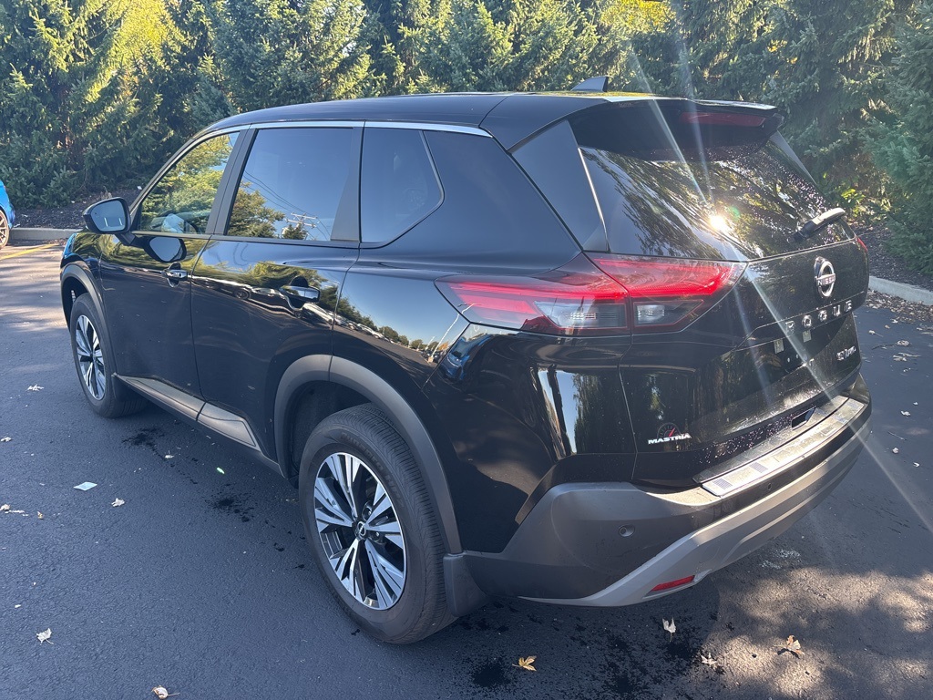 2023 Nissan Rogue SV photo 3