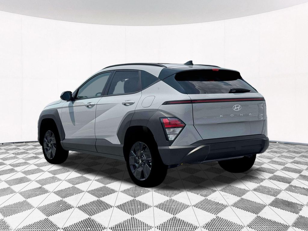 2026 Hyundai Kona SEL photo 4