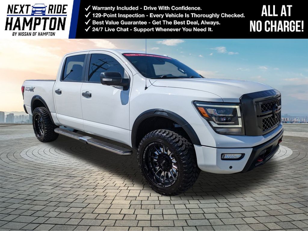 2020 Nissan Titan PRO-4X's photo