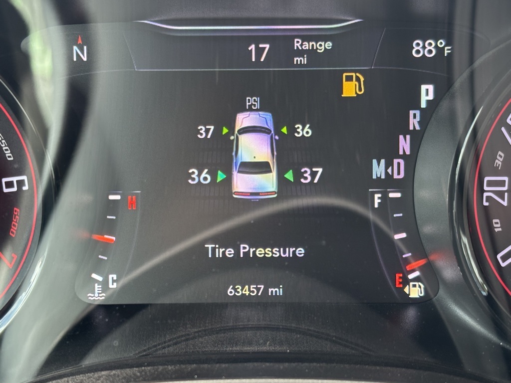 2022 Dodge Challenger SXT photo 7
