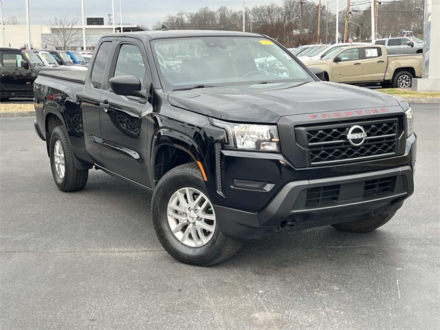 2024 Nissan Frontier S's photo