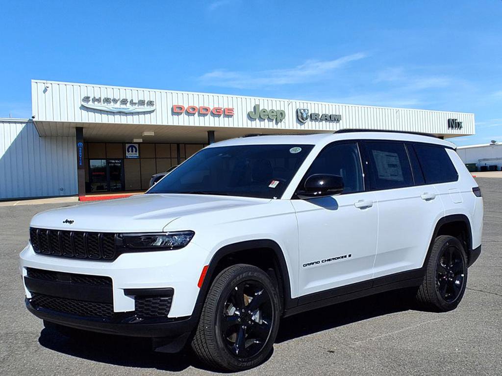 2025 Jeep Grand Cherokee L Altitude's photo