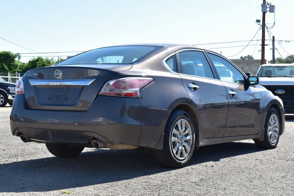 2015 Nissan Altima 2.5 S photo 2