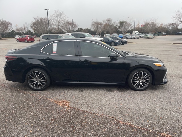 2021 Toyota Camry XLE photo 4