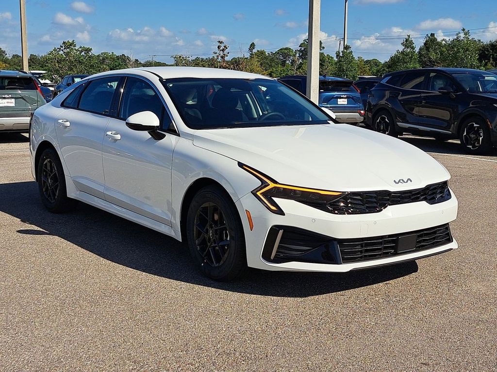 2026 Kia K5 LXS photo 3