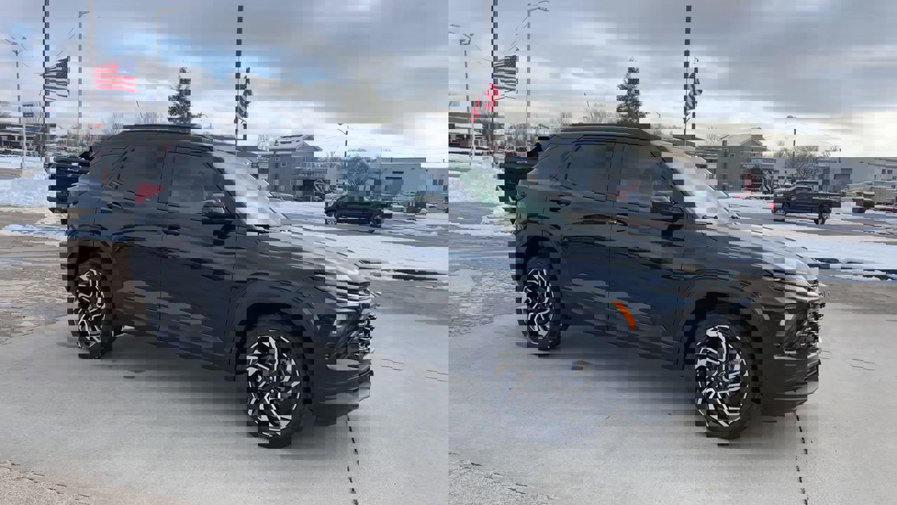 2026 Chevrolet Trailblazer RS photo 2