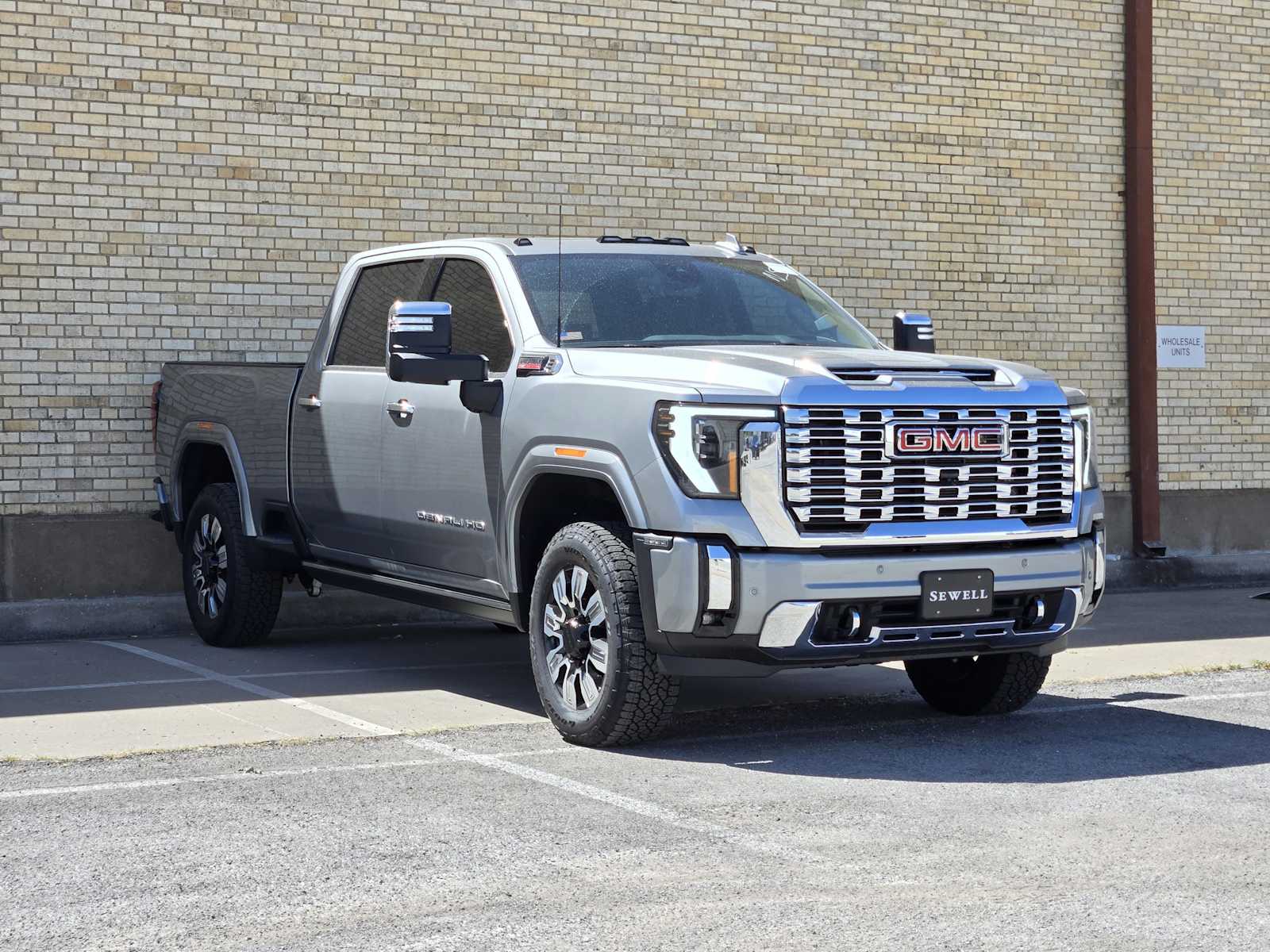 2025 Gmc Sierra 2500 HD Denali photo 2