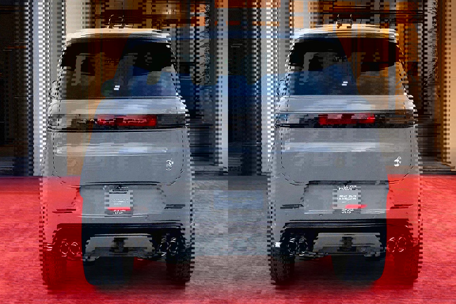 2025 Land Rover Range Rover Sport photo 4