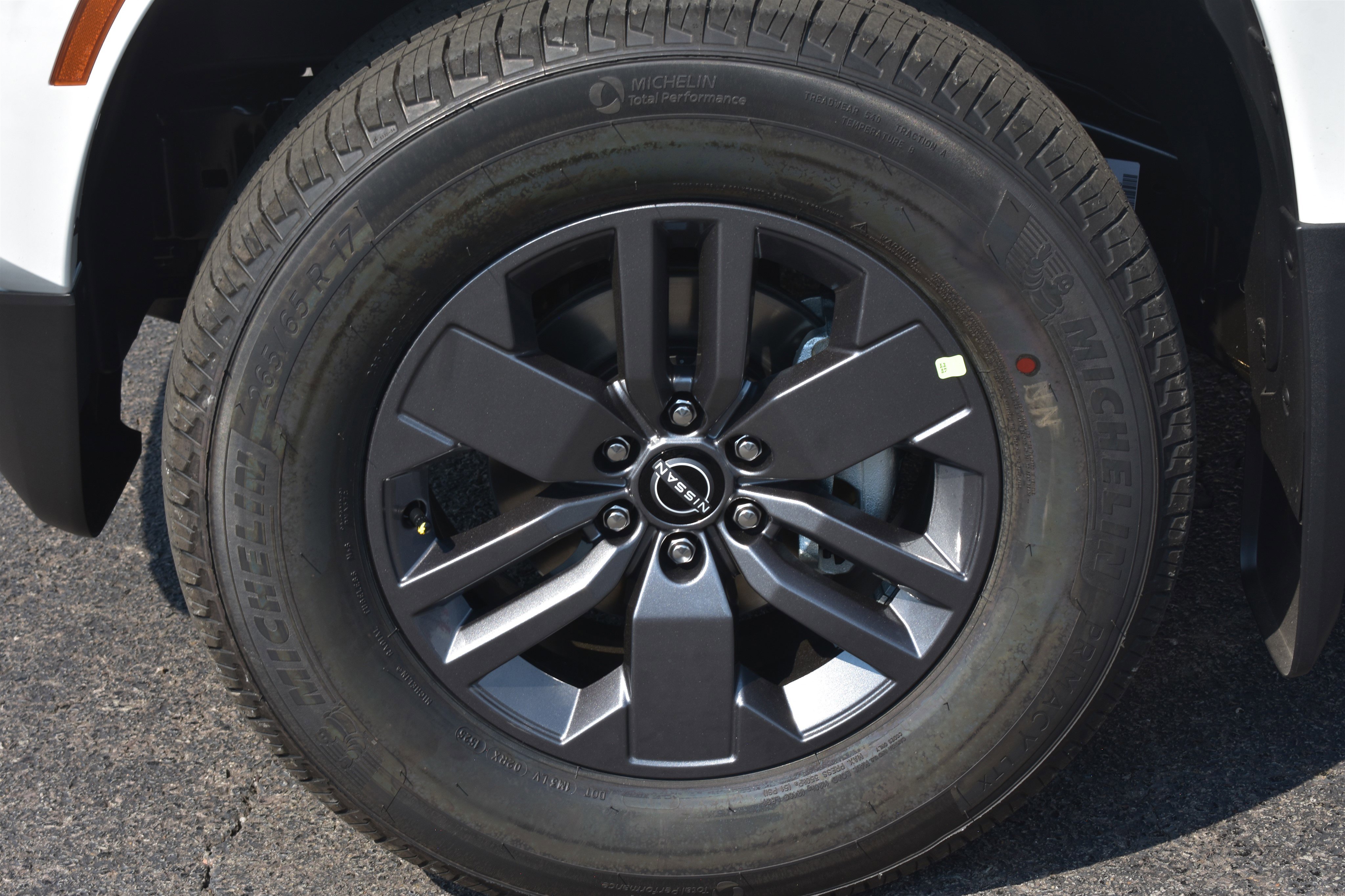 2026 Nissan Frontier SV Crew Cab photo 4