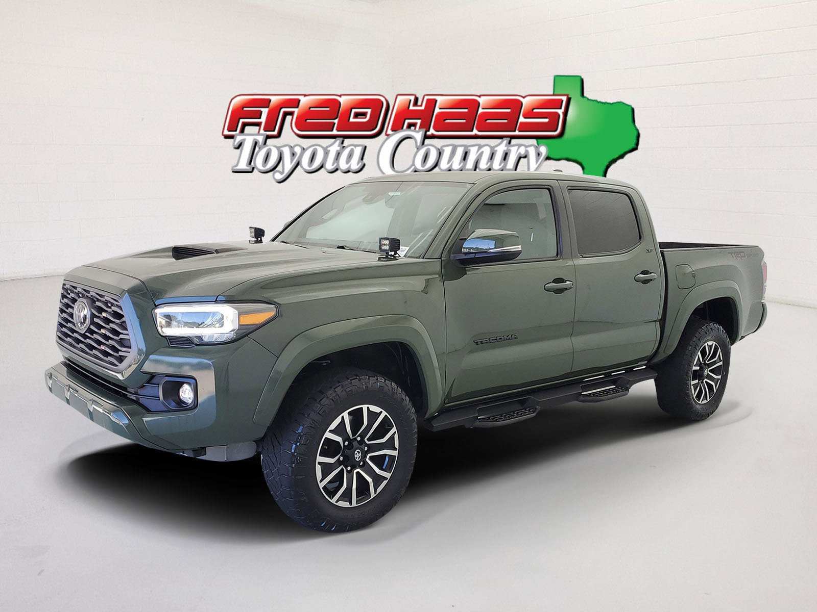 2022 Toyota Tacoma TRD Sport's photo