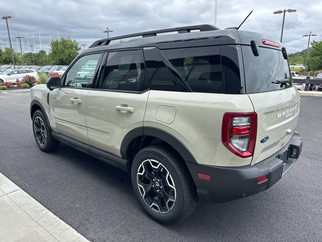 2025 Ford Bronco Sport Outer Banks photo 5