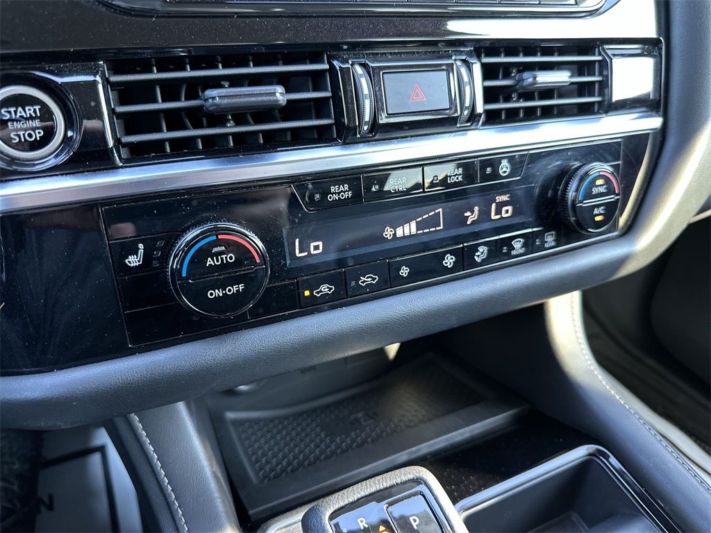 2023 Nissan Pathfinder SL photo 19