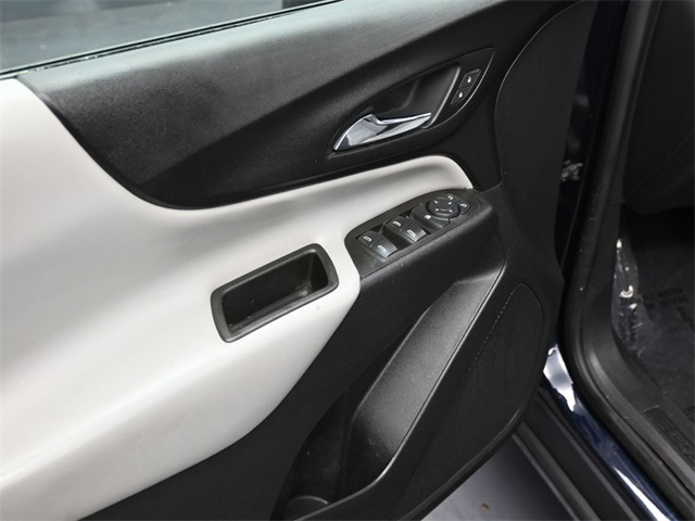 2020 Chevrolet Equinox LS photo 4