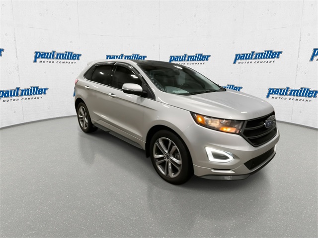 2016 Ford Edge Sport photo 2