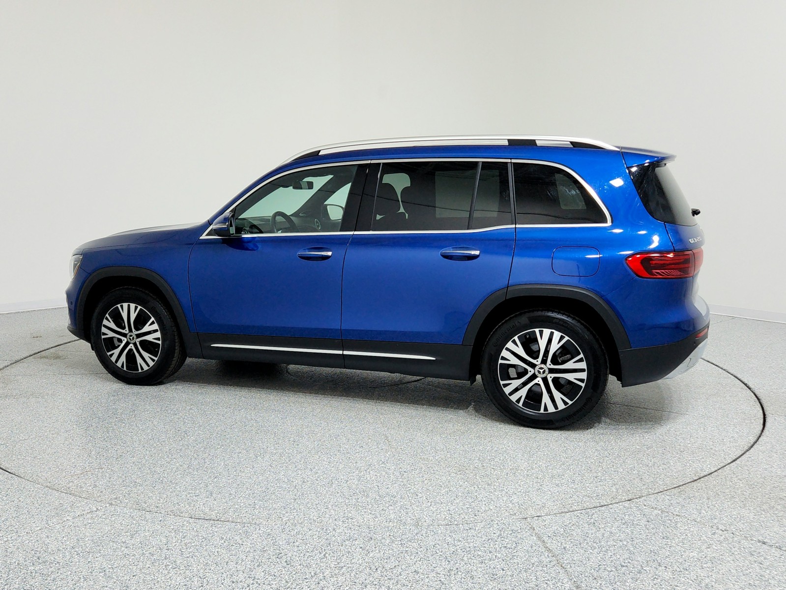 2024 Mercedes Benz GLB 250 photo 9