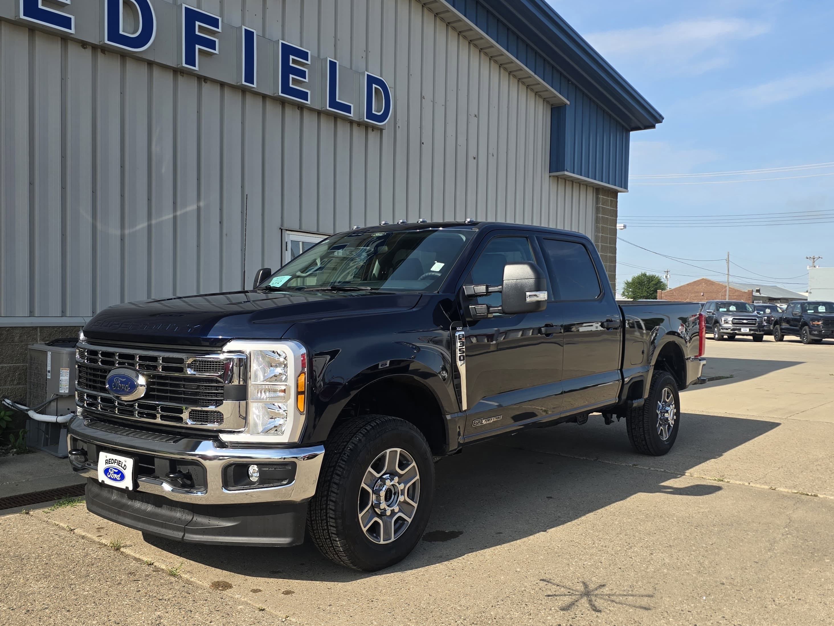 2025 Ford F-350 XLT photo 3