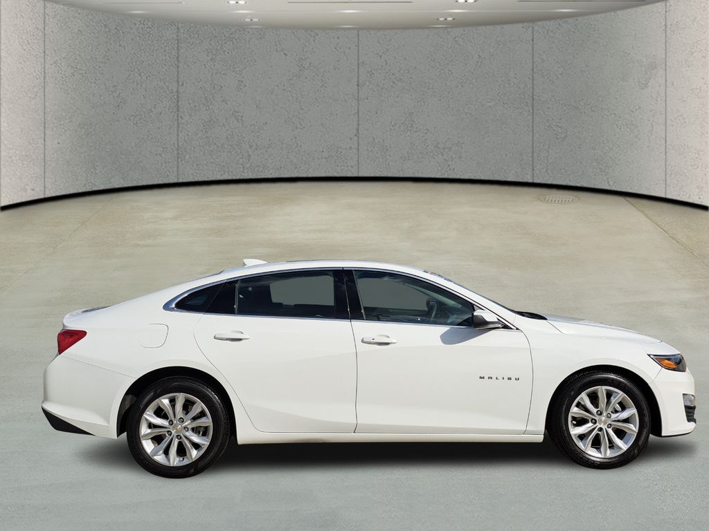 2024 Chevrolet Malibu 1LT photo 4
