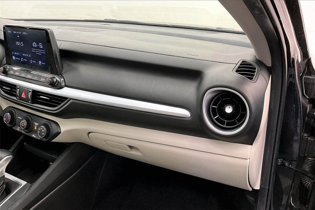 2023 Kia Forte LXS photo 14