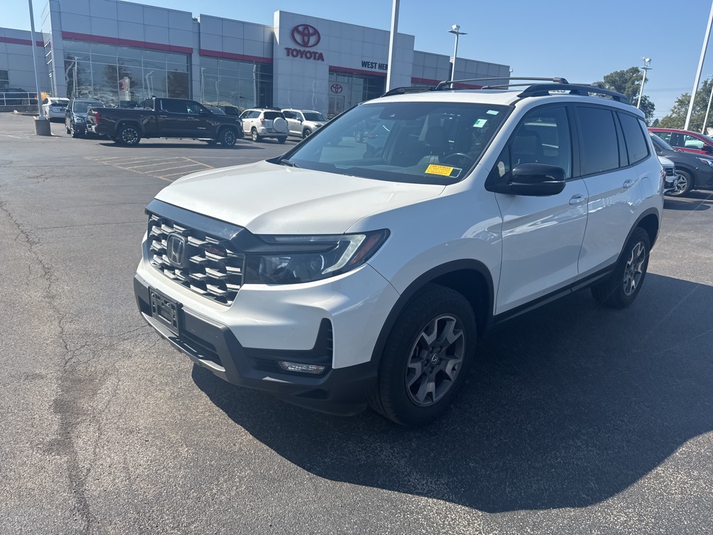 2022 Honda Passport TrailSport photo 3