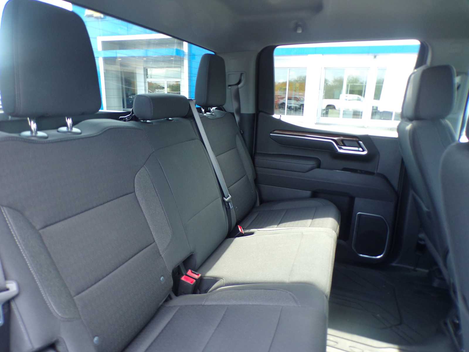 2025 Chevrolet Silverado 1500 RST photo 8