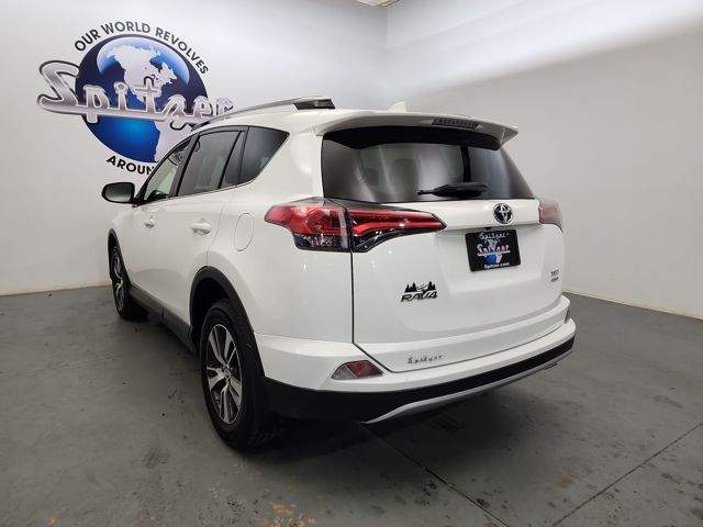 2018 Toyota RAV4 Adventure XLE photo 4