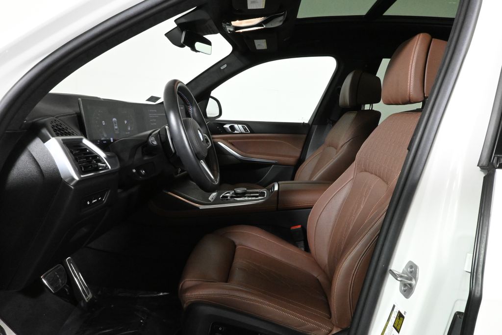 2025 Bmw X7 M60i photo 3
