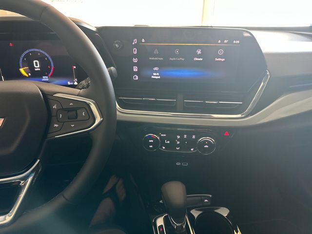 2025 Chevrolet Trax LT photo 15
