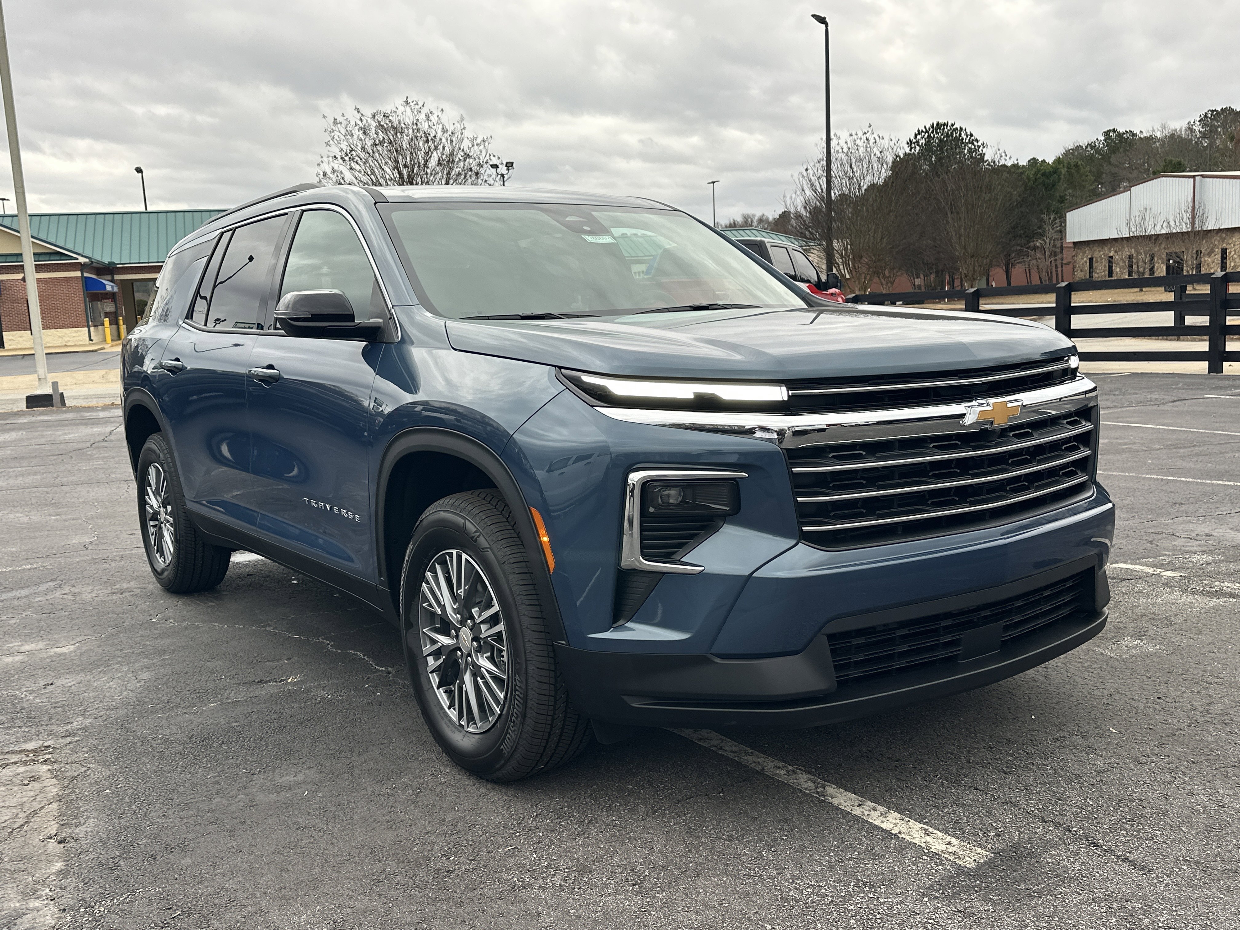2026 Chevrolet Traverse LT's photo
