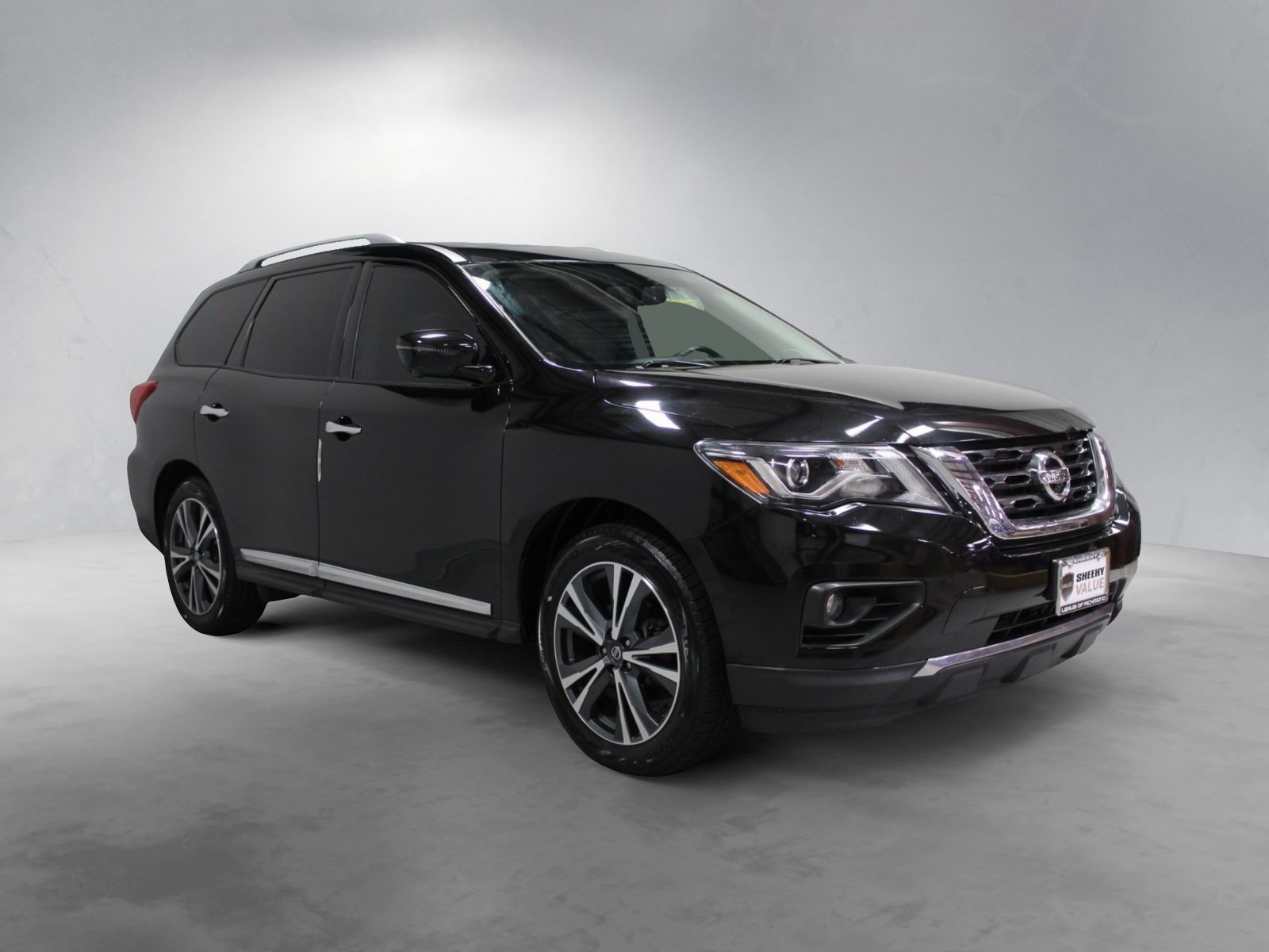 2020 Nissan Pathfinder Platinum photo 2